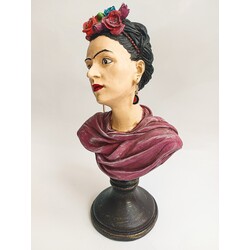 Frida Kahlo büst 