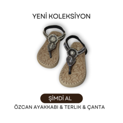 Düz Tabanlı Parmak Arası Sandalet