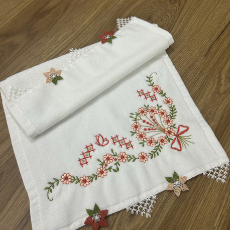 1 adet 30x50 cm el emeği iğne oyası mutfak havlusu