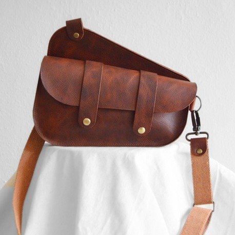 Hakiki Deri Çanta - Saddle Bag – Kahverengi Frisco Deri | Modern & Dikkat Çekici Tasarım