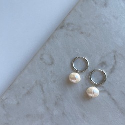Pearl Drop Earrings (Silver)