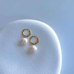 Pearl Drop Earrings (Gold)