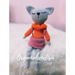 Boncuklu Kedi