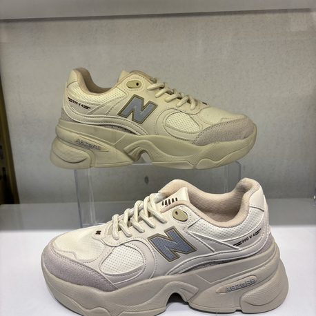 Spor ayakkabı 