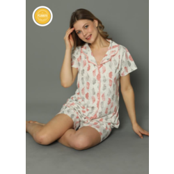 Önü Düğmeli Yaprak Desenli Şortlu Kadın Pijama Takımı