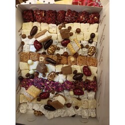 Lüks karışık Safranbolu Lokumu 1 gr / Fındıklı Akide Şekeri 300 Gr 