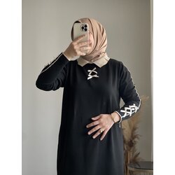 Fiyonk Detaylı Siyah Triko Elbise