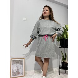 Gri Bel ve Kol Lastikli Pembe Detaylı Elbise