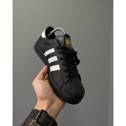 Superstar Black