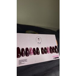 Bordo tasarımlı takma tırnak 