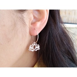 925K Gümüş Lotus Halka Küpe