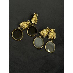Bronz arı küpe