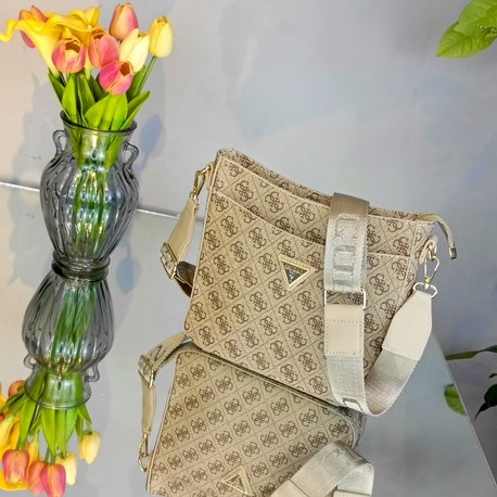 Guess Postacı