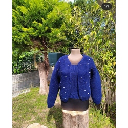 Mavi boncuk detaylı hırka ve crop