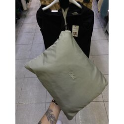 Lacoste mont