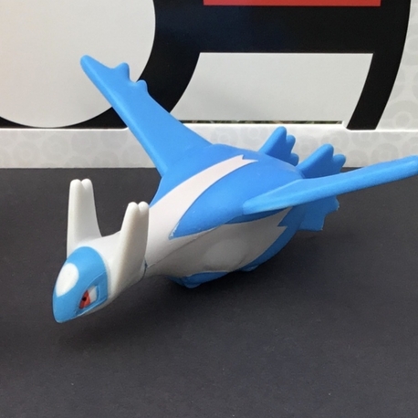 Latios Figür