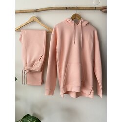 Pembe kapüşonlu eşofman takımı