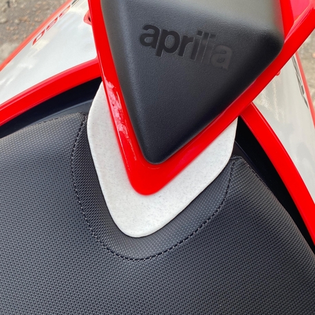 Aprilia Rs660 Sele arkası koruma kapak(Siyah Renk)