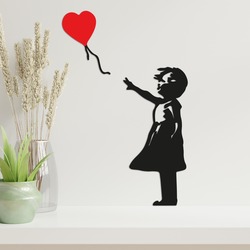 Ahşap Duvar Dekoru Balonlu Kız 30cm