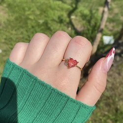 Pembe Sallantı Taşlı Yüzük