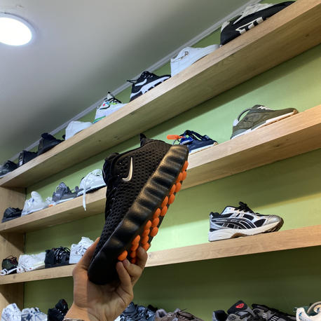 Nike mind 001