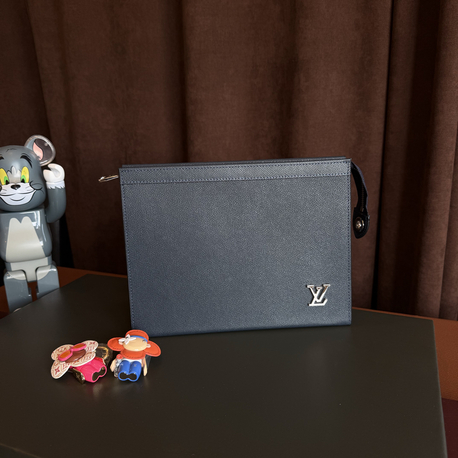 Louis Vuitton Clutch Lacivert