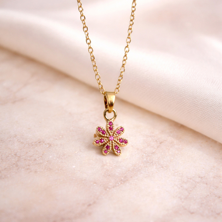 Flora Petite