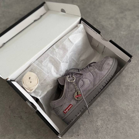 Supreme x Nike Sb Dunk Low  “Grey’’