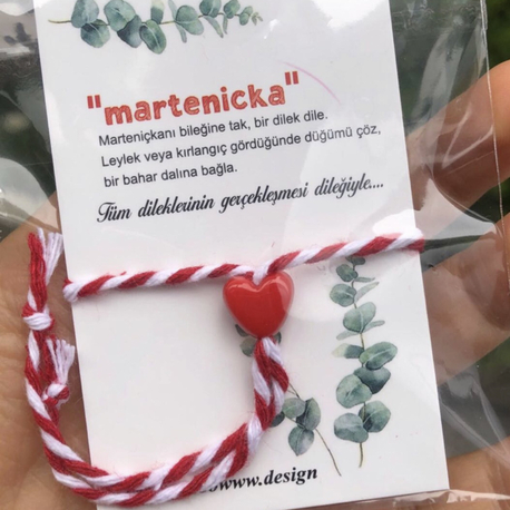 Plastik kalp Marteniçka bileklik 