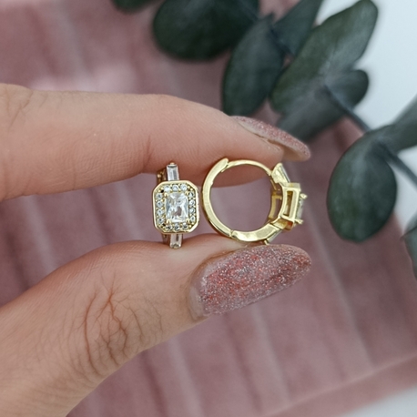 14K Renkte Xuping Elmas Montürlü Minimal Halka Küpe 