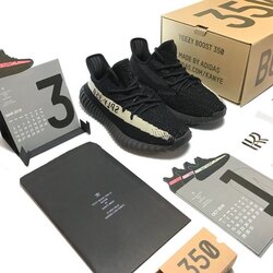 Yeezy 350 v2 Black White