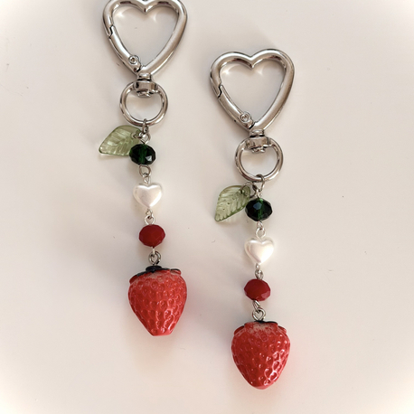 Çilek charm