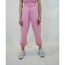 Pembe eşofman