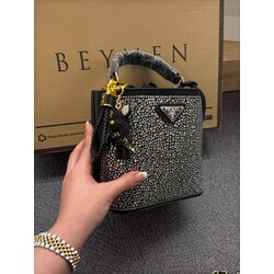 PRADA TAŞLI ÇANTA | 2 RENK 
