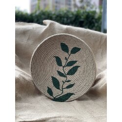 Dekoratif el emeği yeşil yapraklı hasır duvar tabağı