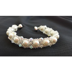 WHITE PEARL BİLEKLİK