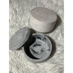 Takılık / saksı beton kutu