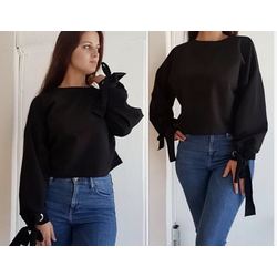 Kolları Fiyonk Detaylı Bluz 