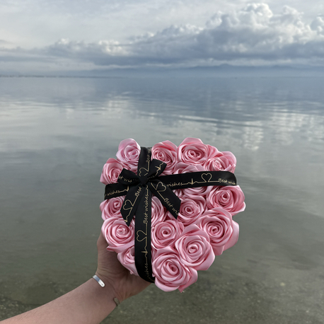 Pembe Masal | Kalp Şeklinde Gül Kutusu