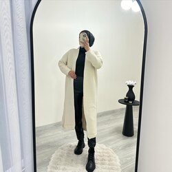 KREM ÖRGÜ KUMAŞ HIRKA 