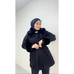 Siyah kürklü kaşe kaban