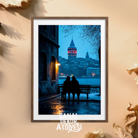 Galata'da Romantik Çift