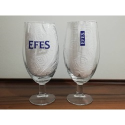 Efes Pilsen 0,5 lt kadeh