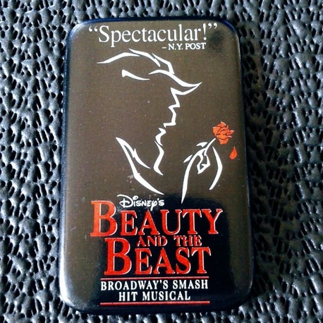BEAUTY AND THE BEAST DİKDÖRTGEN FORMATINDA NADİR ROZET.