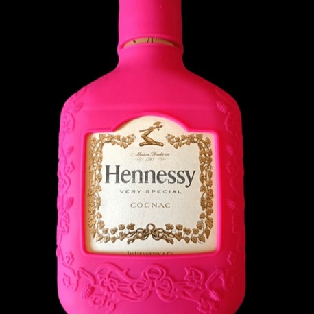 HENNESSY V.S. ÇOK ÖZEL SİLİKON KAPLI BOŞ ŞİŞE.