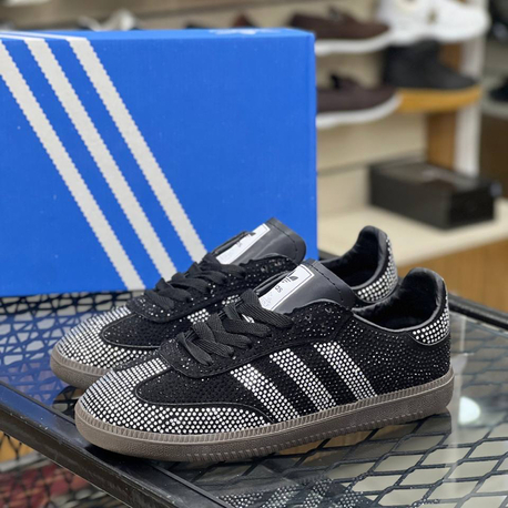 Adidas taşlı samba