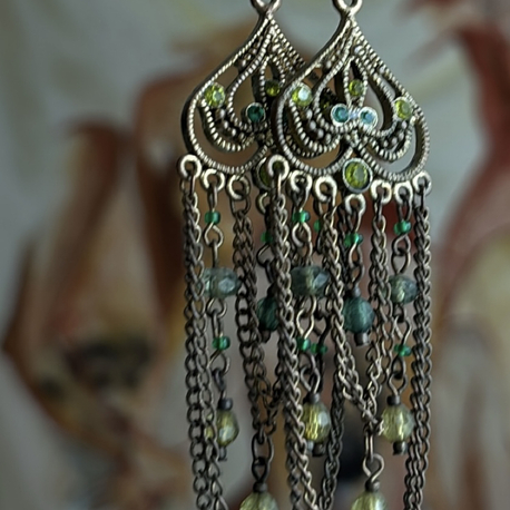 Yeşil Sallantılı Vintage Küpe