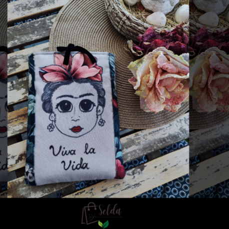 Frida Kahlo'dan Esinlenilen Bu Kılıfla Kitaplarınızı Şık Bir Şekilde Koruyun