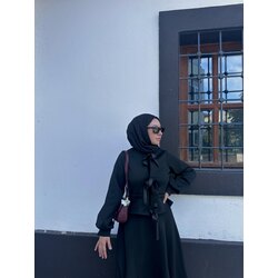 SİYAH ETEKLİ TAKIM