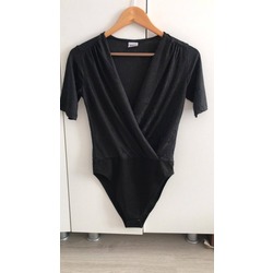 dantel detaylı bodysuit